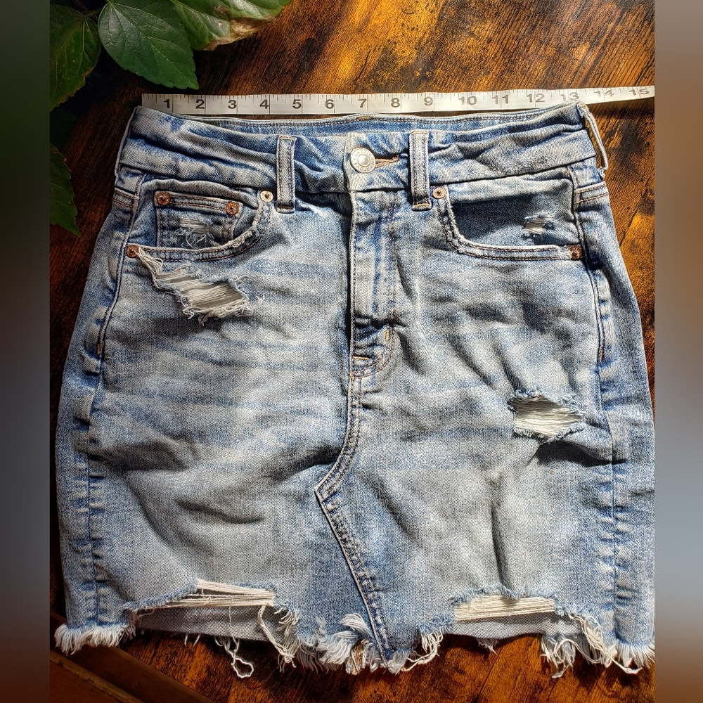 AE US2 distressed light denim mini skirt - Picture 1 of 6